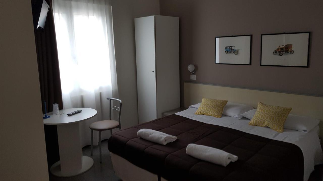 Hotel Arianna Ιζέο Εξωτερικό φωτογραφία