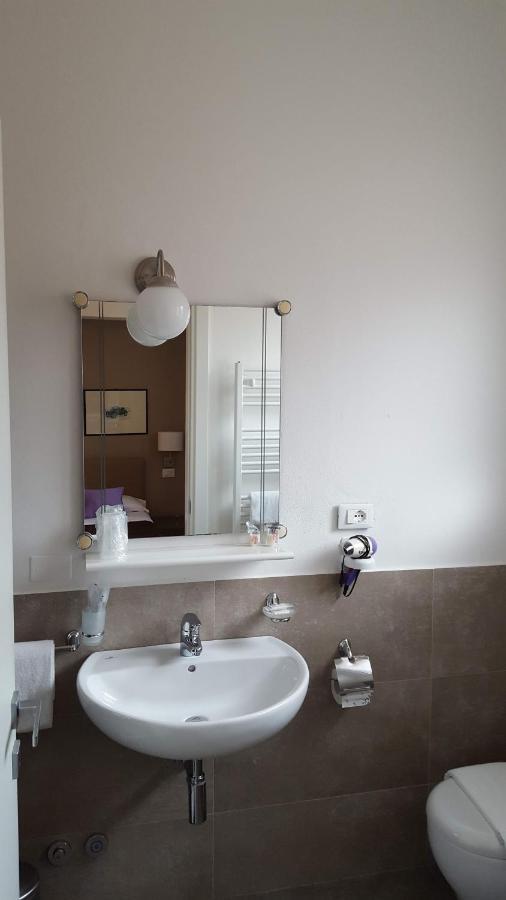 Hotel Arianna Ιζέο Εξωτερικό φωτογραφία