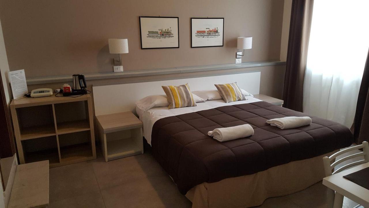 Hotel Arianna Ιζέο Εξωτερικό φωτογραφία